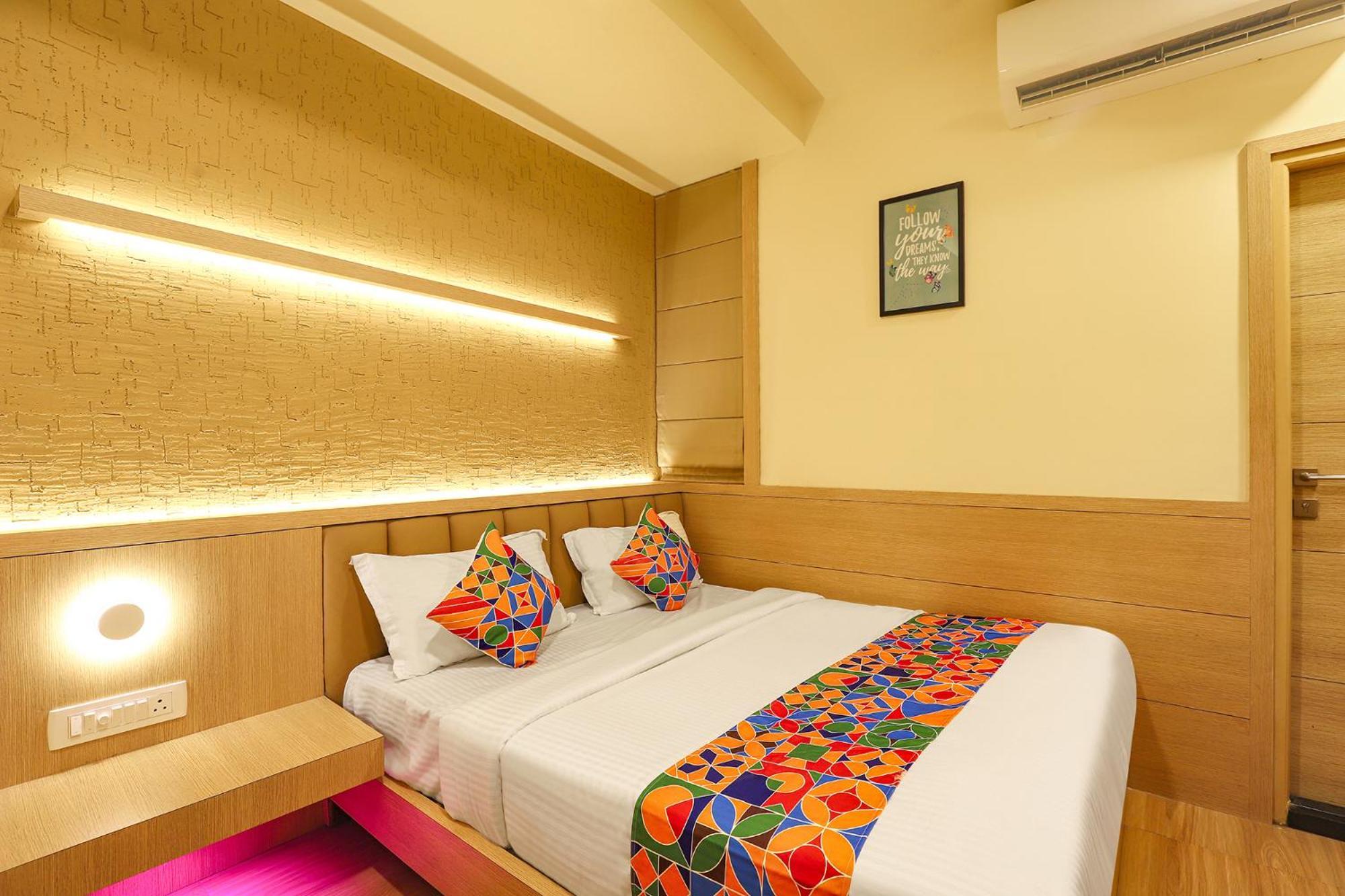 Fabhotel Nestlay Rooms High Court - Nr Parry'S Corner Ченнаи Экстерьер фото
